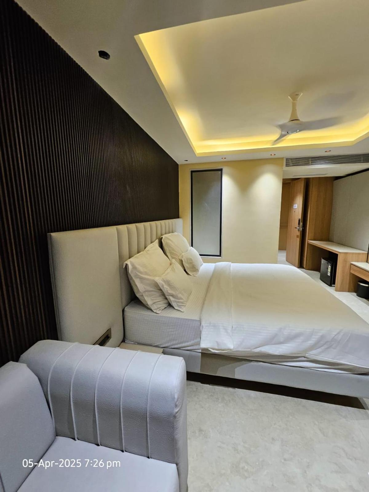 The Grand Suncity Hotel & Resorts Бопал Екстериор снимка