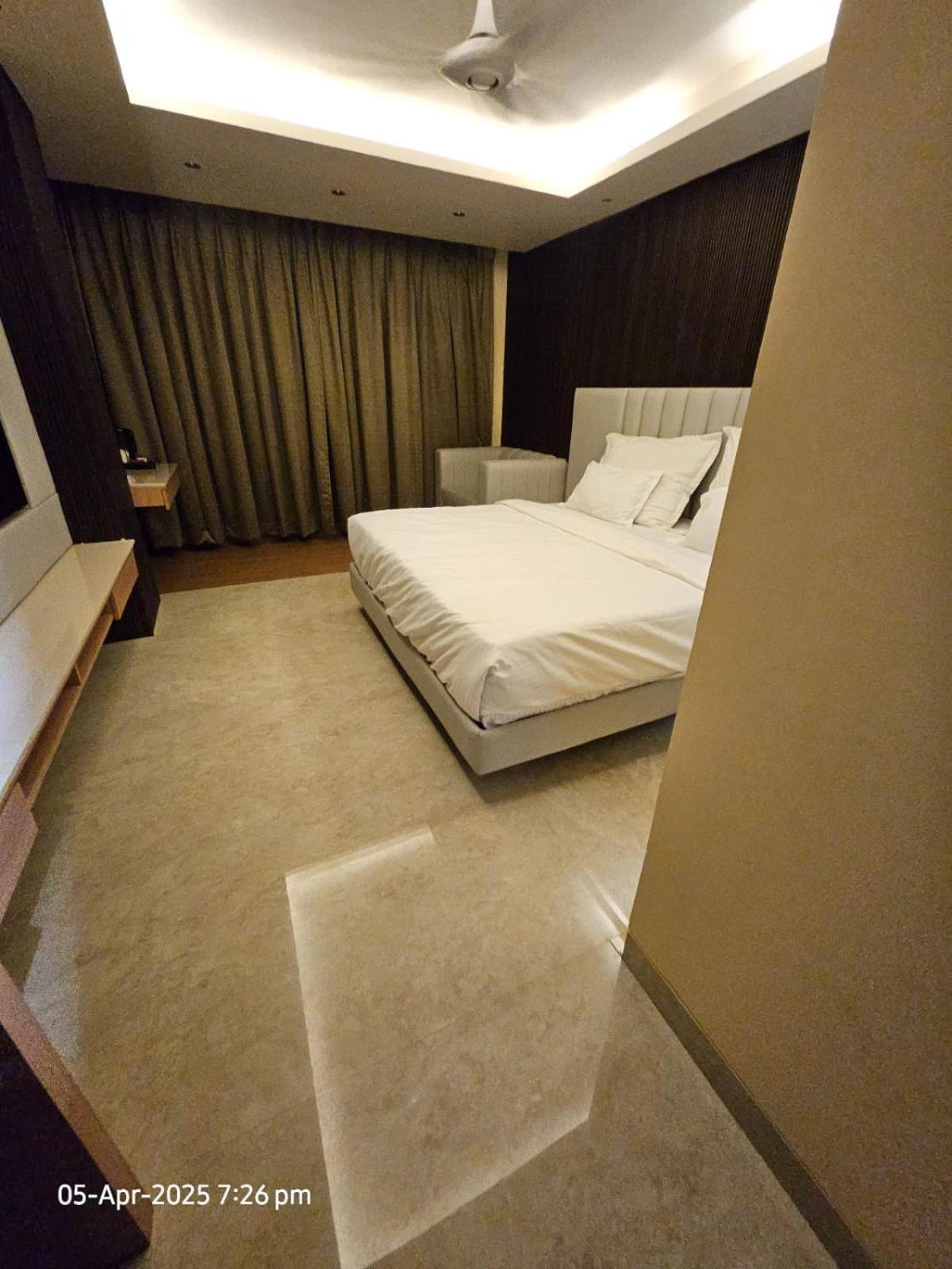 The Grand Suncity Hotel & Resorts Бопал Екстериор снимка