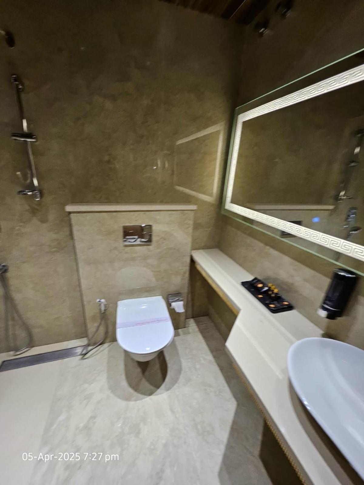 The Grand Suncity Hotel & Resorts Бопал Екстериор снимка