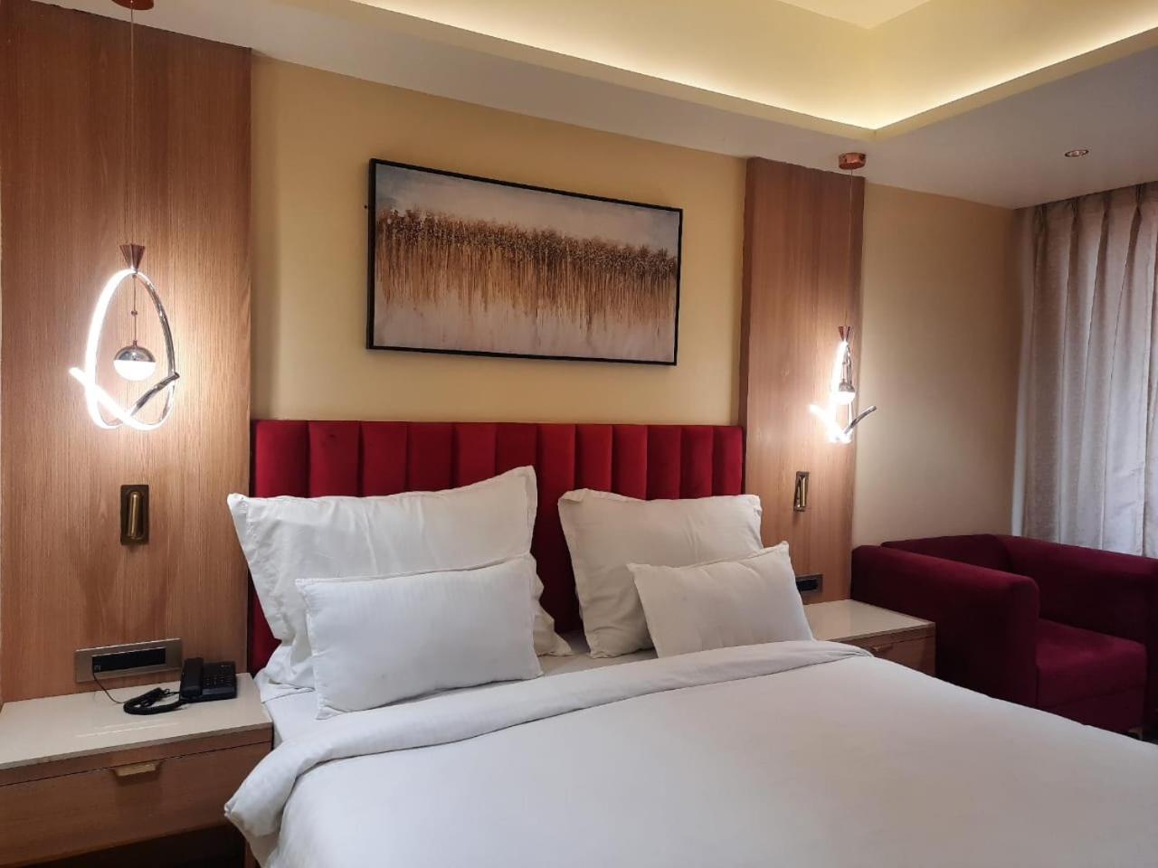 The Grand Suncity Hotel & Resorts Бопал Екстериор снимка