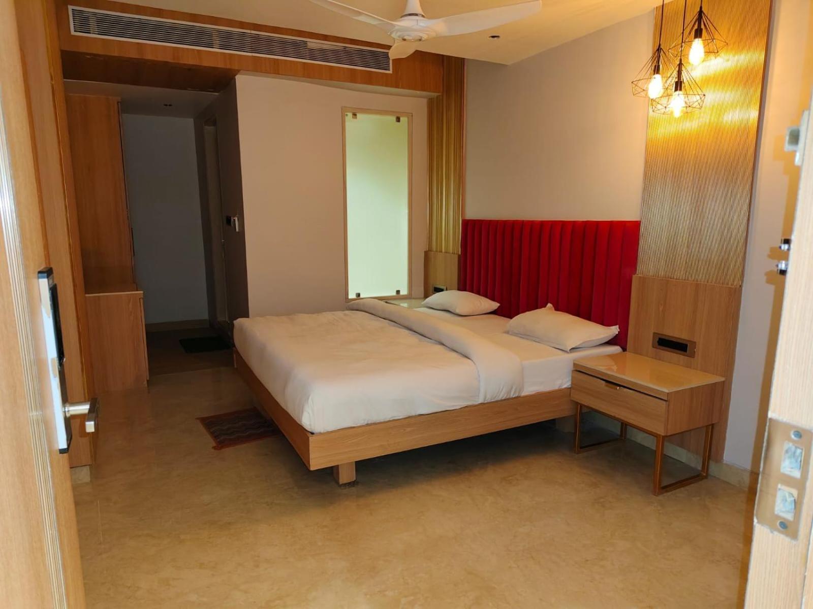The Grand Suncity Hotel & Resorts Бопал Екстериор снимка