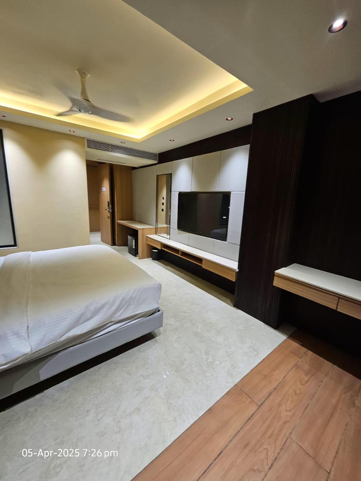 The Grand Suncity Hotel & Resorts Бопал Екстериор снимка